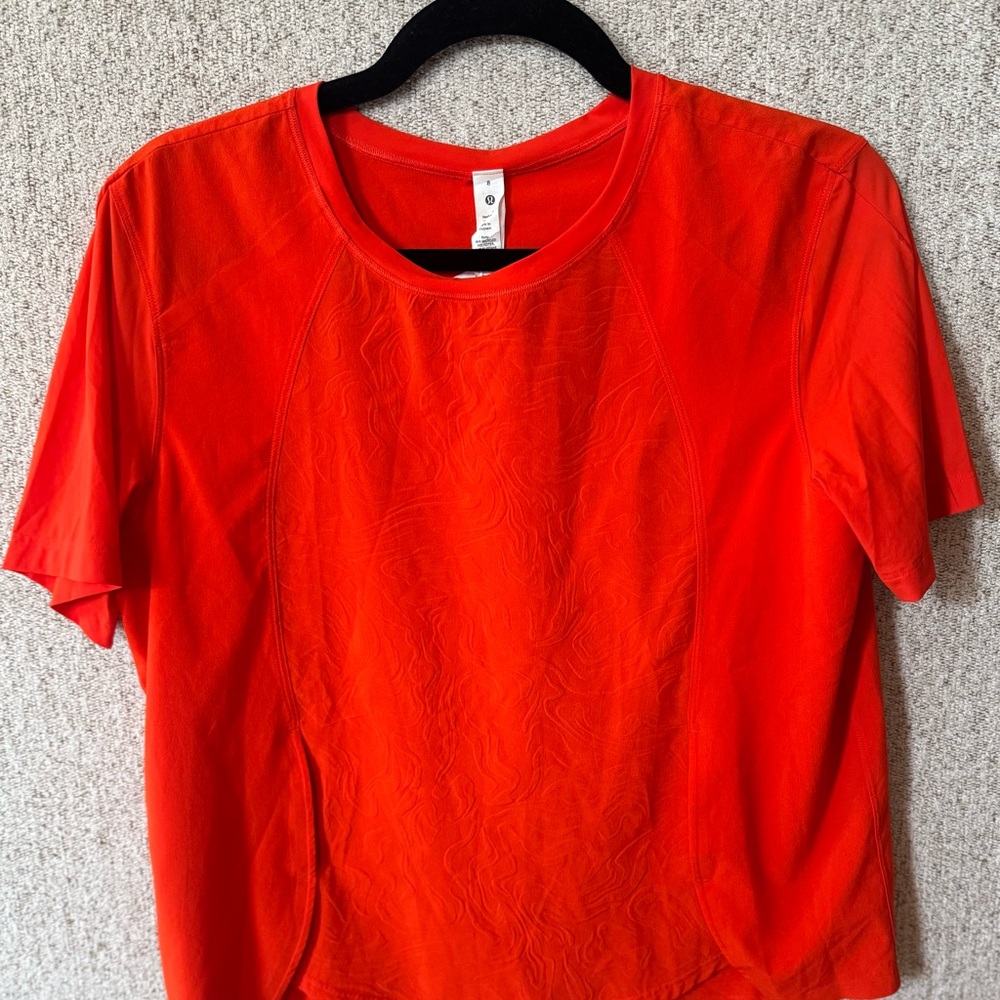Lululemon Women’s Red/Orange Short-Sleeve Top, size 8/Medium. EUC!